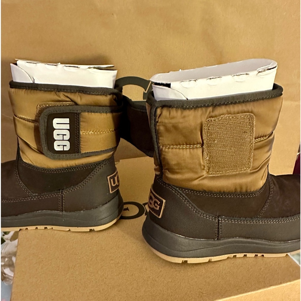 New UGG Kids Toty Cold Weather Waterproof Boots - Picture 6 of 8